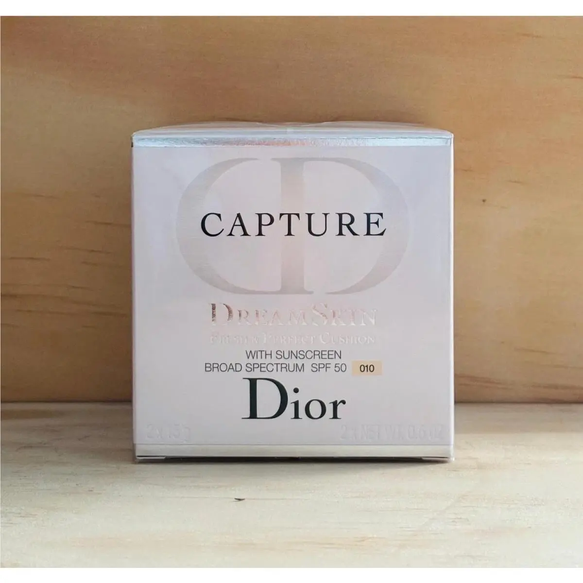 Dior Capture Dream Skin Moist Cushion Spf 50 Compact and Refill 010 2 x 15 g