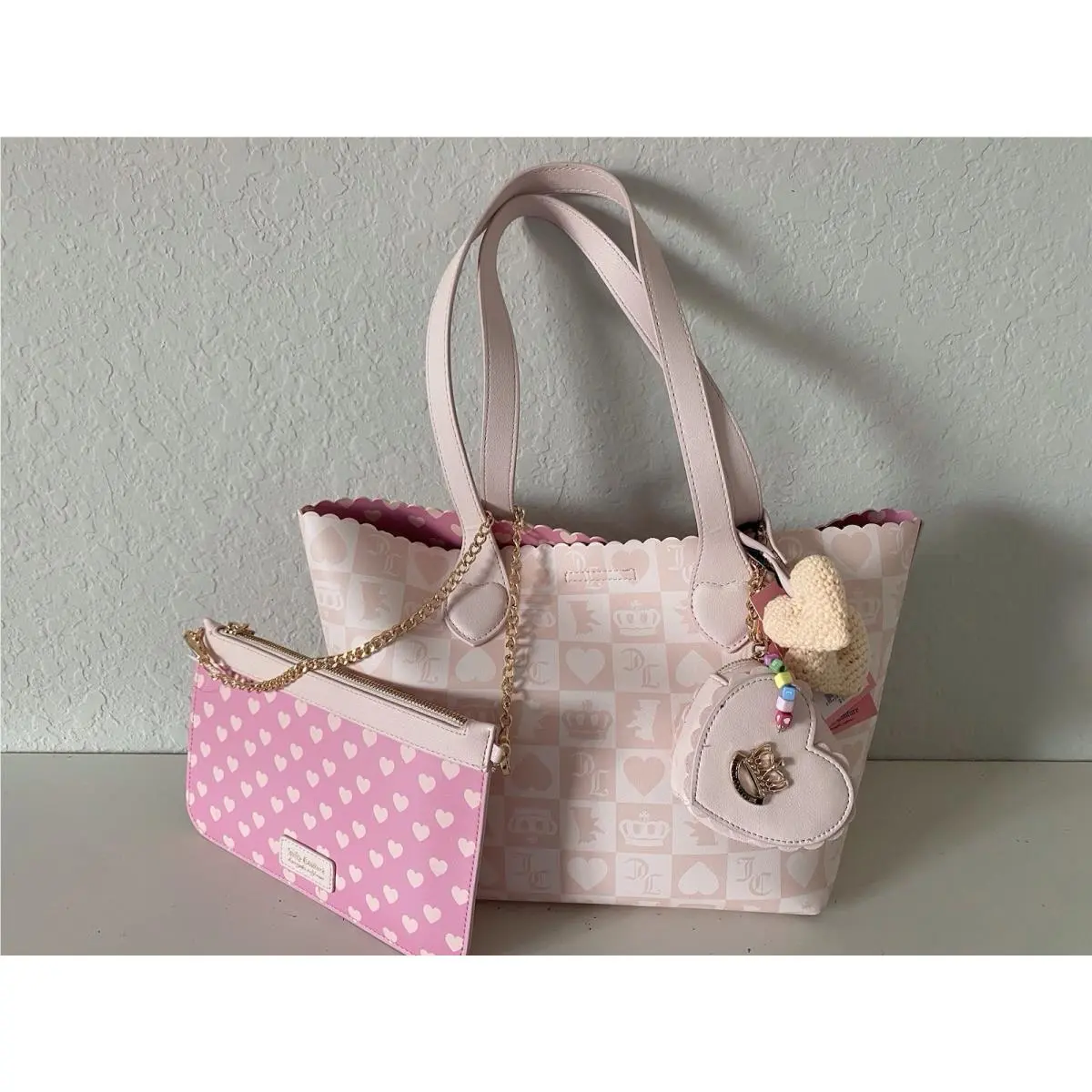 2-in-1  Sweet Break Time Tote Powder Blush W/wristlet Coin Purse by Juicy Couture