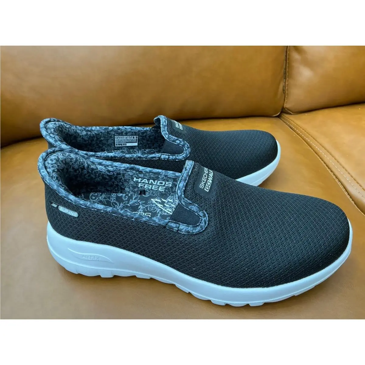 Skechers Go Walk Arch Fit Joy Stefanie Womens 7.5 Black Slip