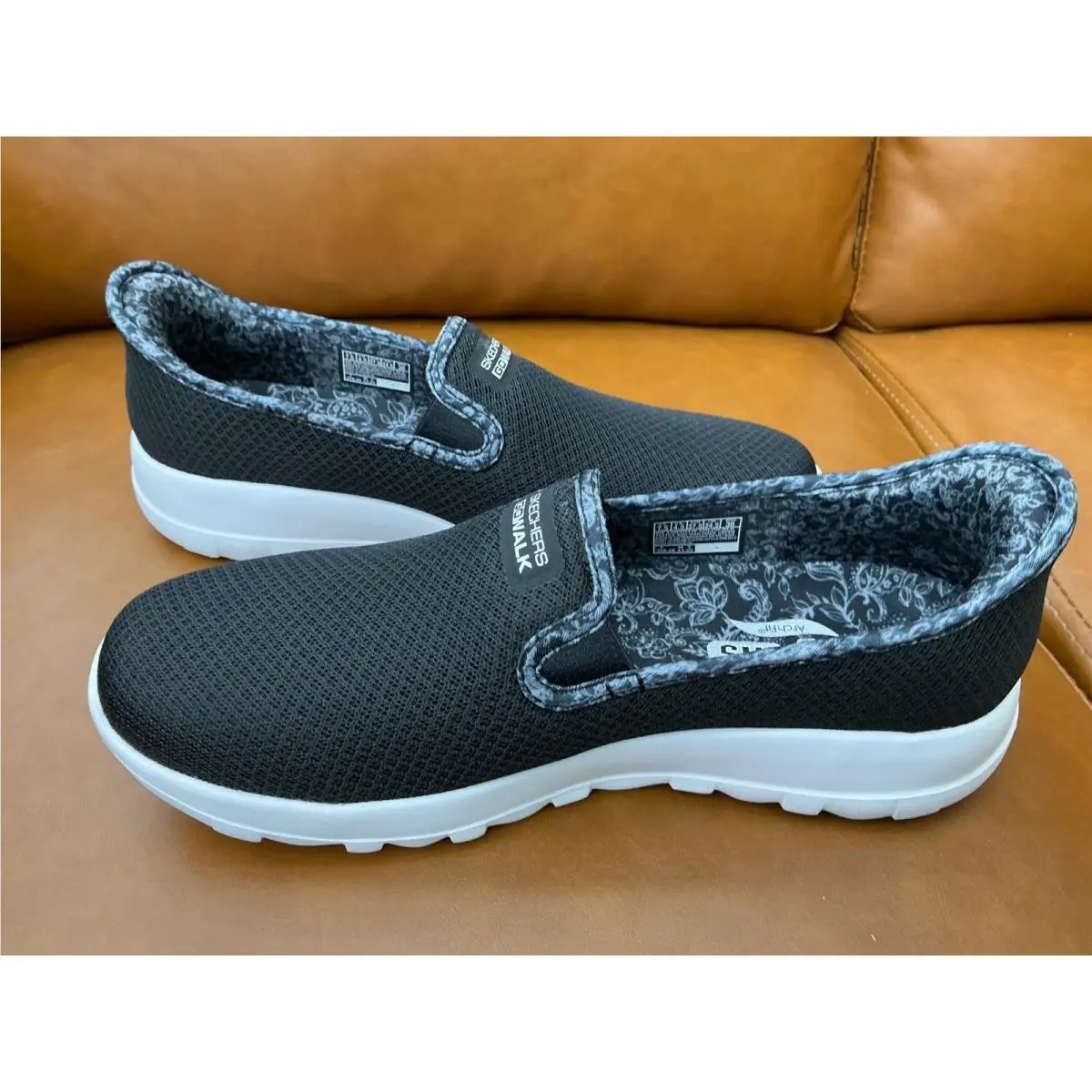Skechers shoes - Go Walk Arch Fit Joy Stefanie - Black 2