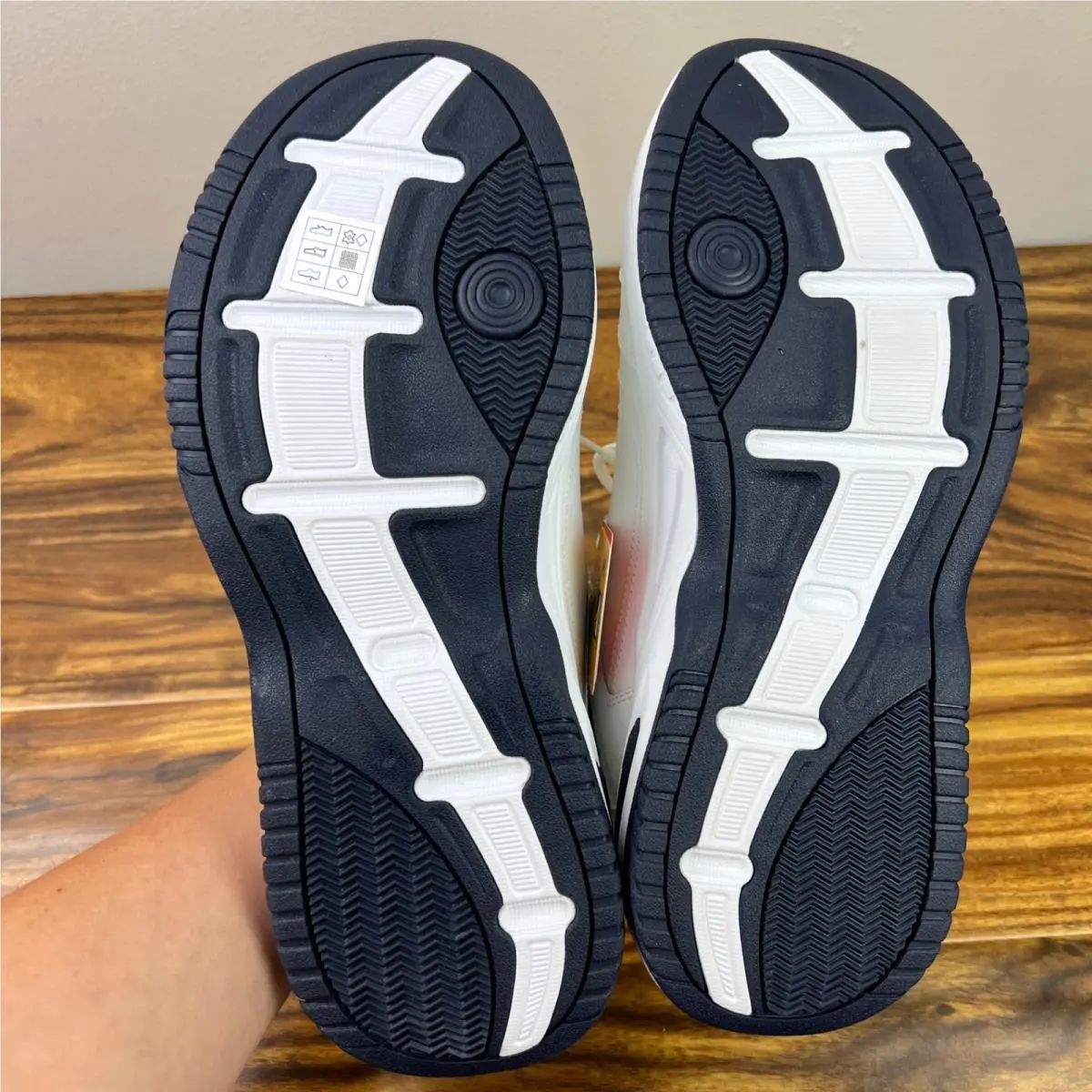 Skechers shoes - Skechers Relaxed Fit Durham Delvor - White 7