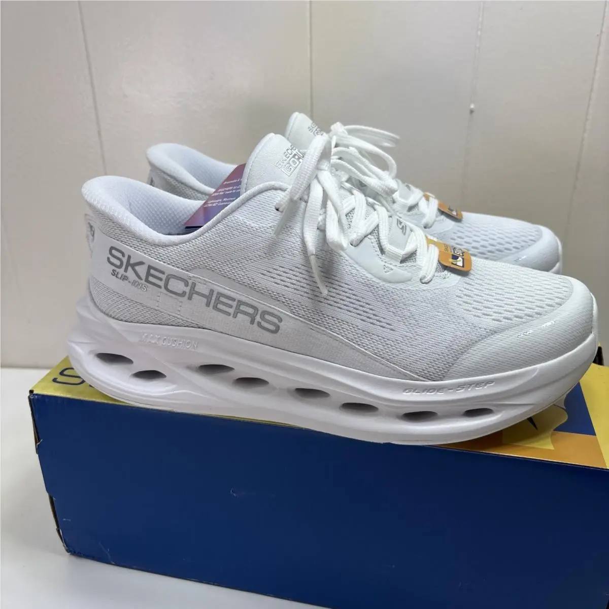 Skechers shoes - Skechers Max Cushioning Glide-Step - Max Cushioning - 129400-WSL - White 3