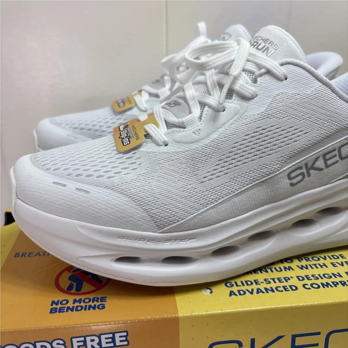 Skechers shoes - Skechers Max Cushioning Glide-Step - Max Cushioning - 129400-WSL - White 1