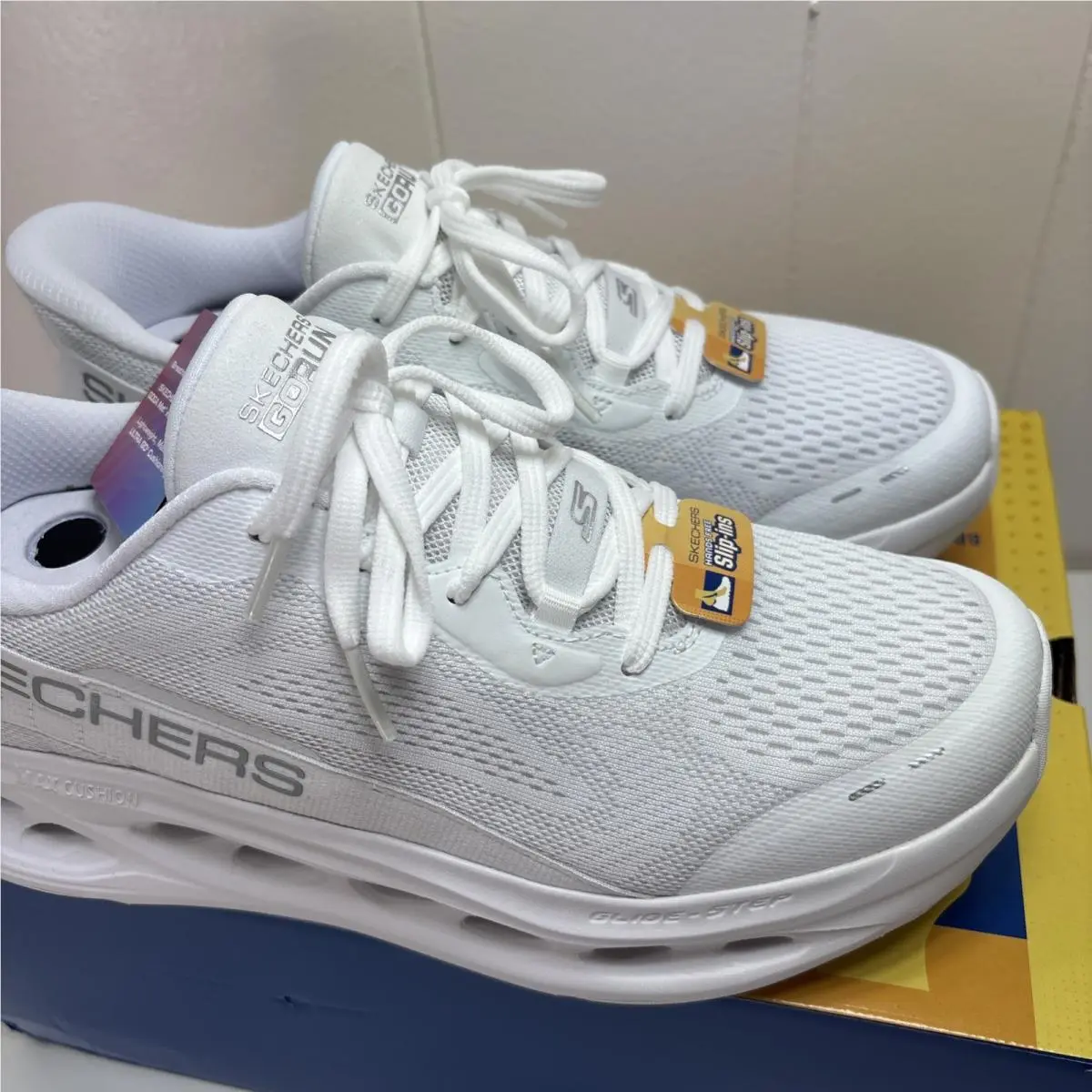 Skechers shoes - Skechers Max Cushioning Glide-Step - Max Cushioning - 129400-WSL - White 4