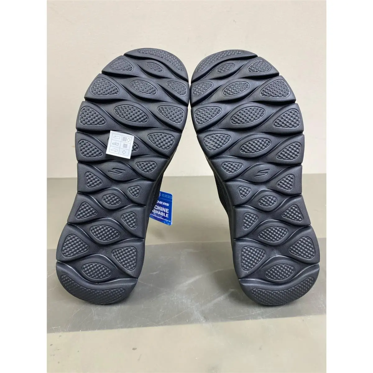 Skechers shoes - Black (UPC: 197627450865) 2