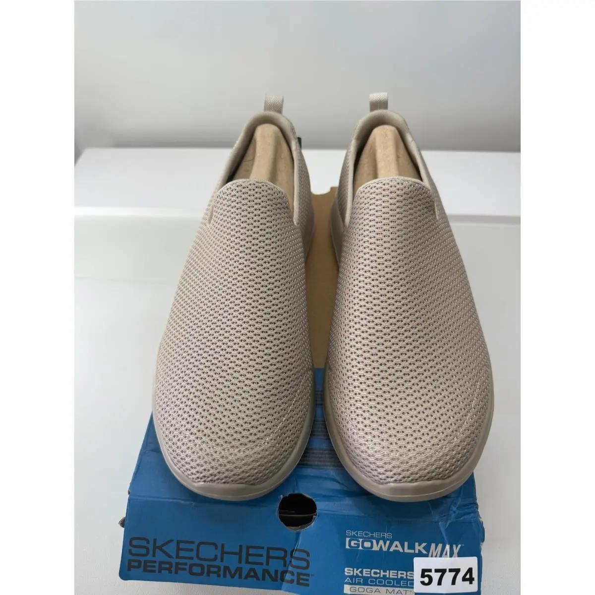 Skechers shoes - Skechers Go Walk Max - Walk Max - Beige 4