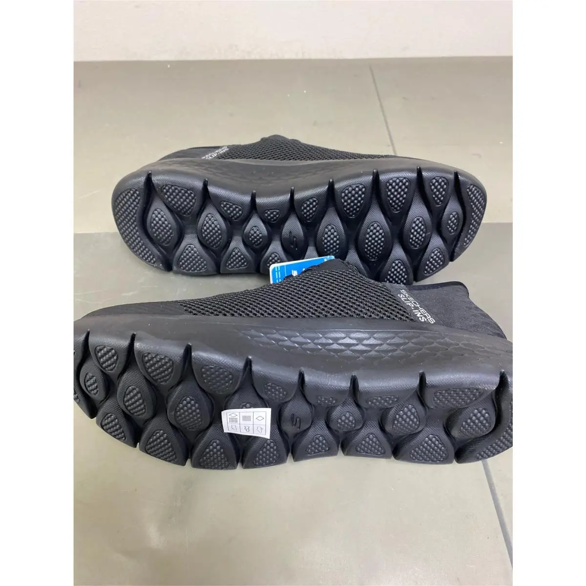 Skechers shoes - Black (UPC: 197627450780) 1