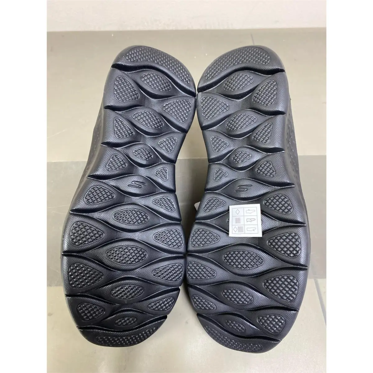 Skechers shoes - Black (UPC: 197627450780) 2