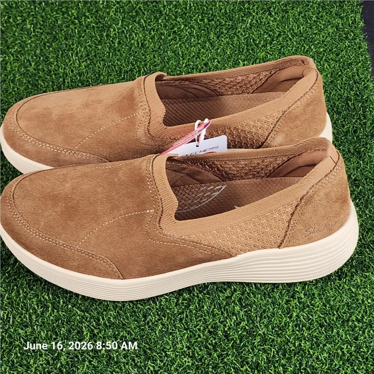 Women`s Skechers Relaxed Fit Arch Fit Shoest Size 10 Chestnut 159091-CSNT