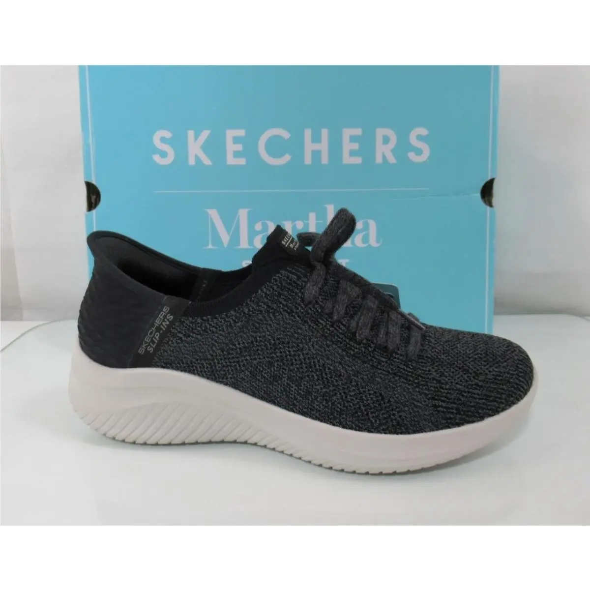 Skechers Martha Ultra Flex 3 Day Light Hands Free Slip In Sneakers Black Size 10