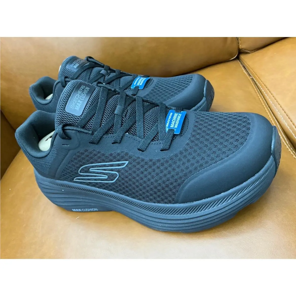 Skechers Max Cushioning Endeavour Mens 11 Black Excellent Athletic Sneakers