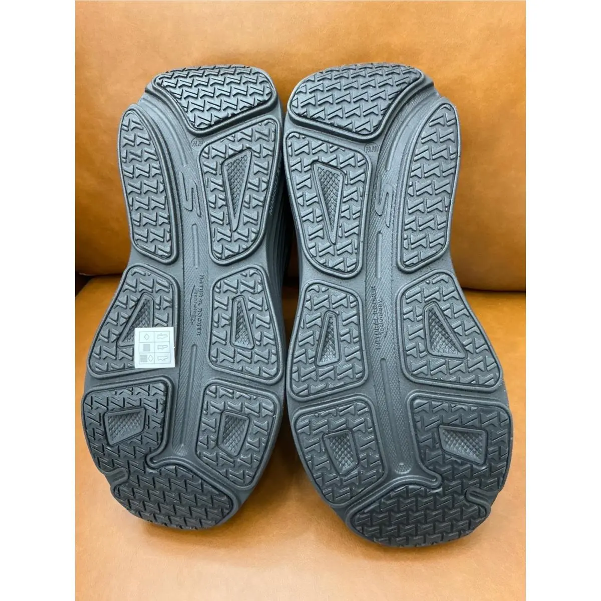 Skechers shoes - Max Cushioning Endeavour - Max Cushioning Endeavour - Black 2