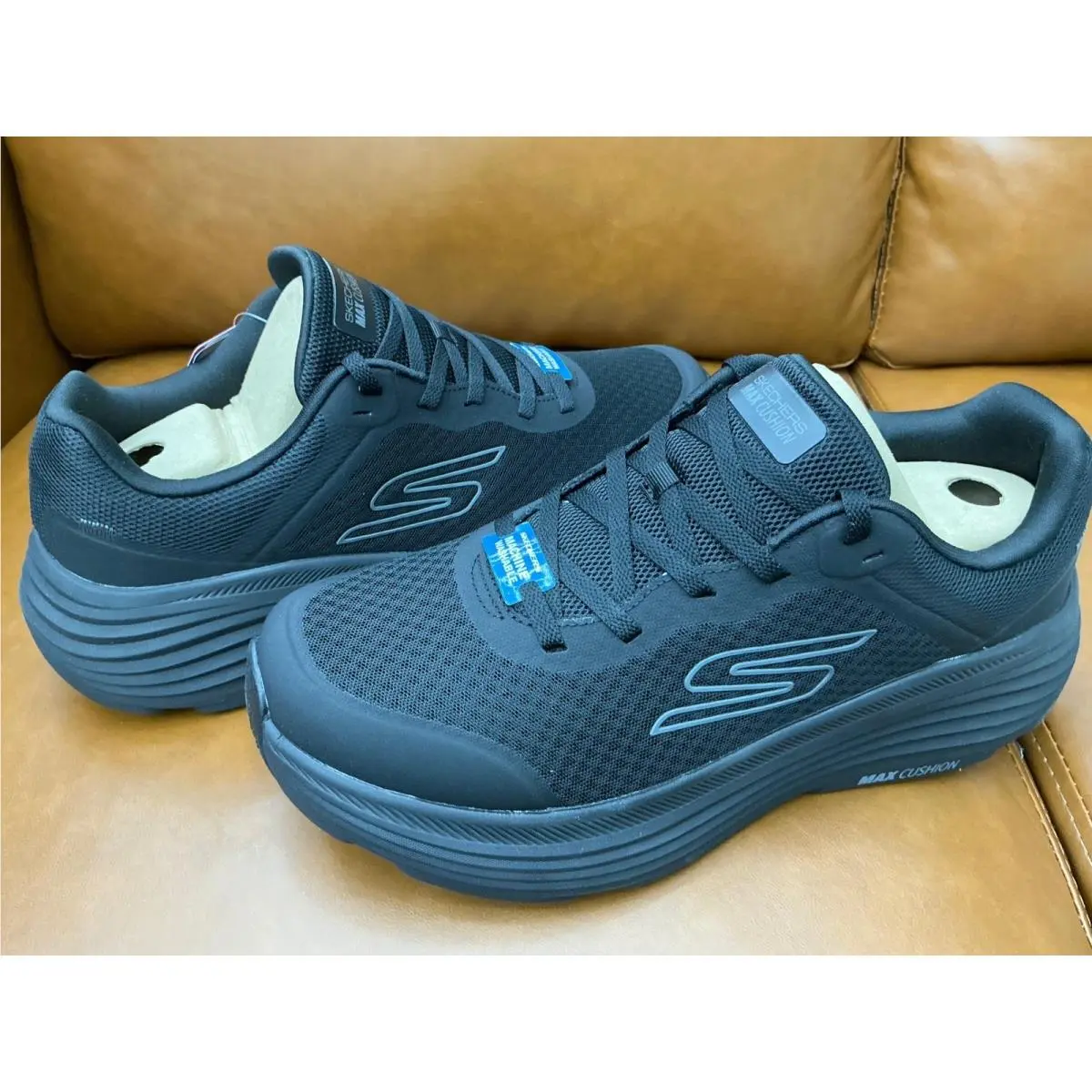 Skechers shoes - Max Cushioning Endeavour - Max Cushioning Endeavour - Black 4