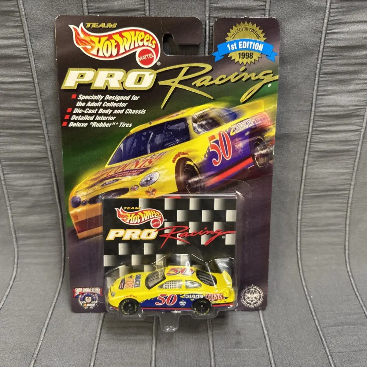 Hot Wheels Pro Racing 1998 First Edition 50 Character Counts Taurus