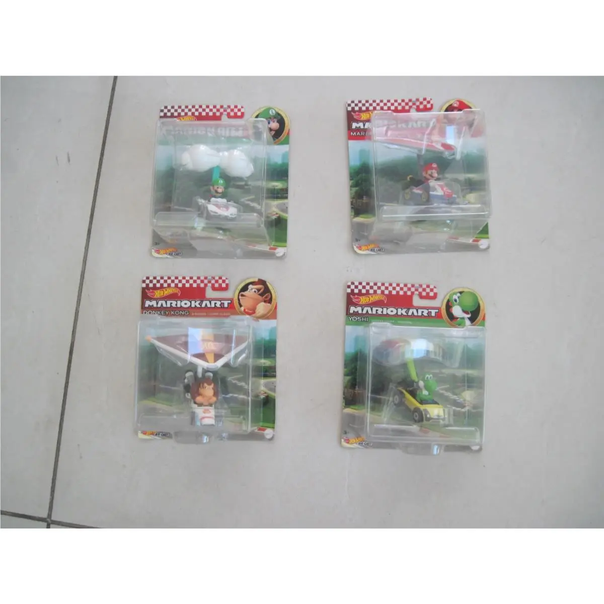 4 X Hot Wheels Mario Kart Bowser Kart Donkey Kong Luigi Yoshi Collectible Toys