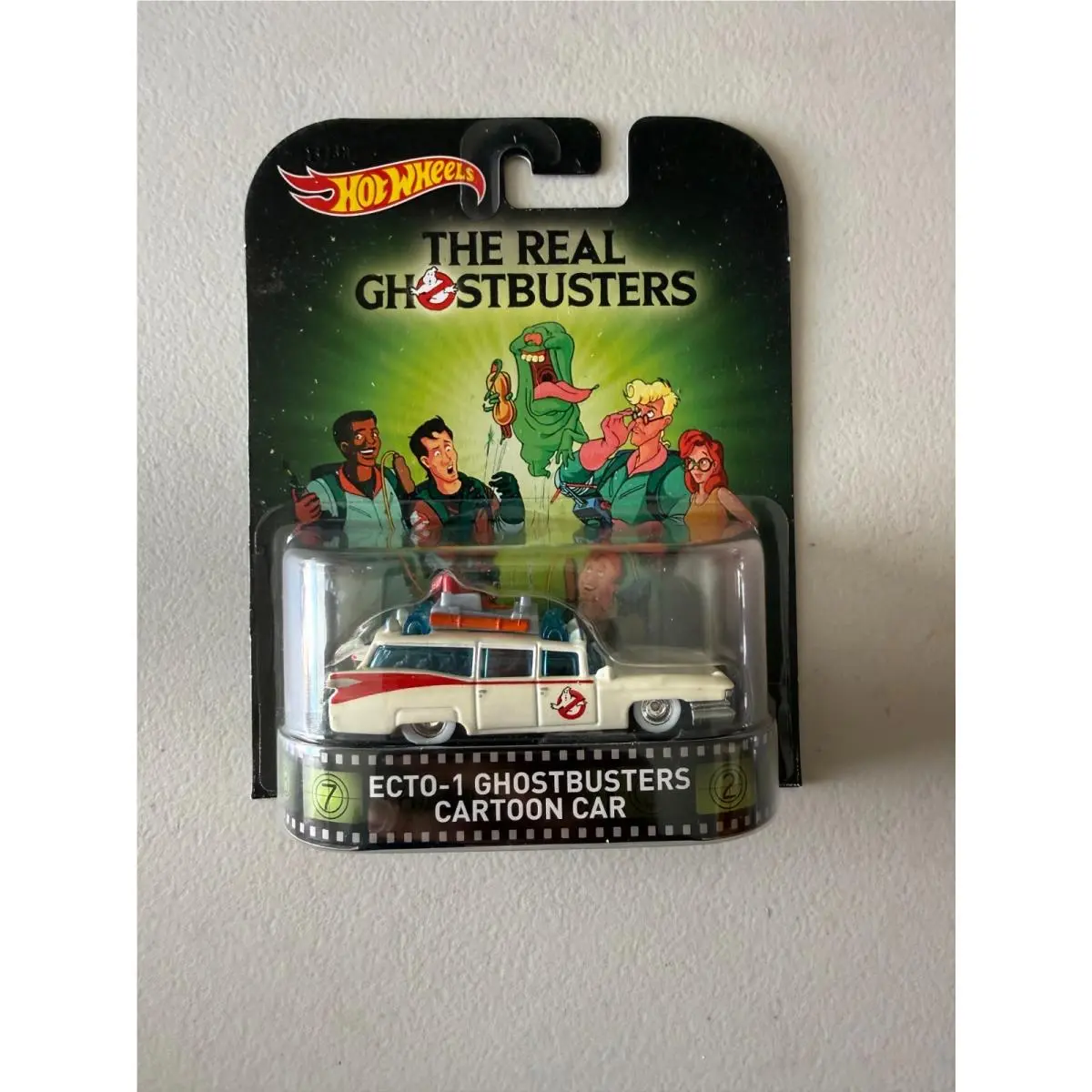 Hot Wheels Retro Entertainment ECTO-1 Ghostbusters Cartoon Car BE4