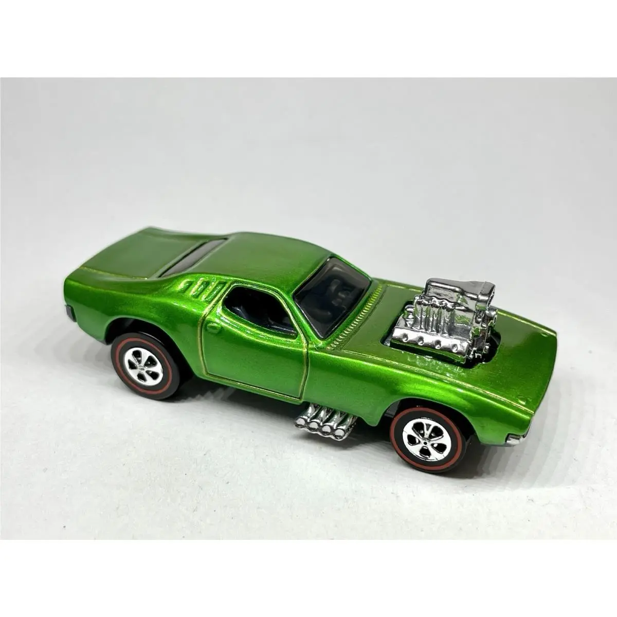 Hot Wheels Diecast Custom Made Rodger Dodger ‘70 Candy Apple Green Redline