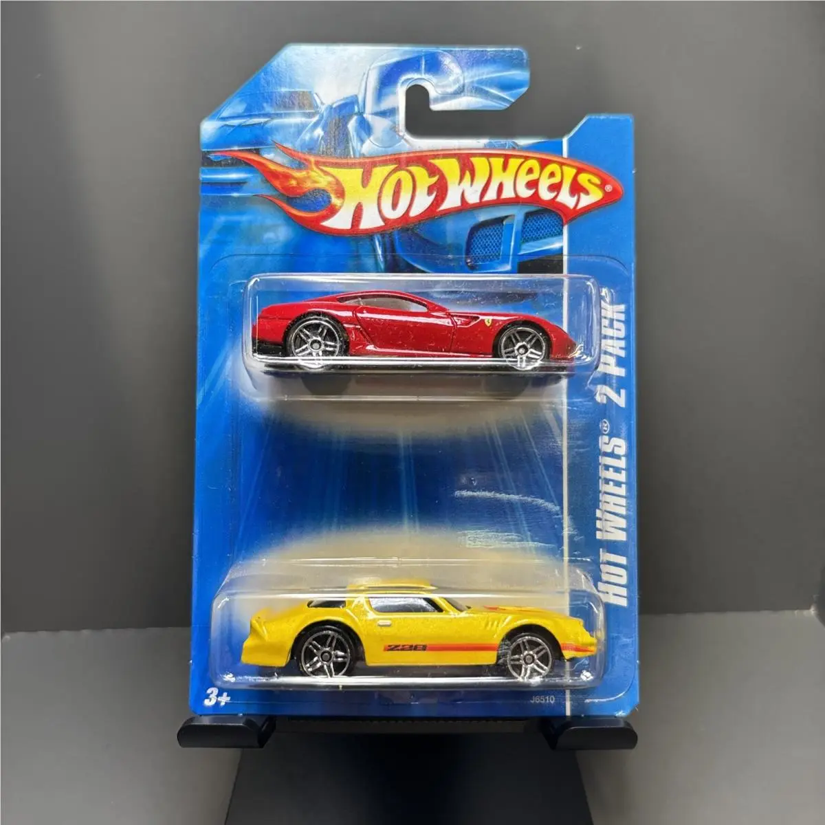 Hot Wheels 2006 Mattel 2 Pk Yellow Camaro Z28 Ferrari 599 Gtb Red