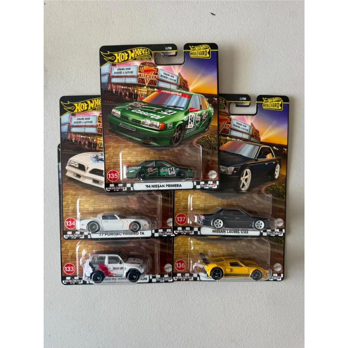 Hot Wheels Premium Boulevard 133-137 Set of 5 Nissan Primera Laurel BE1