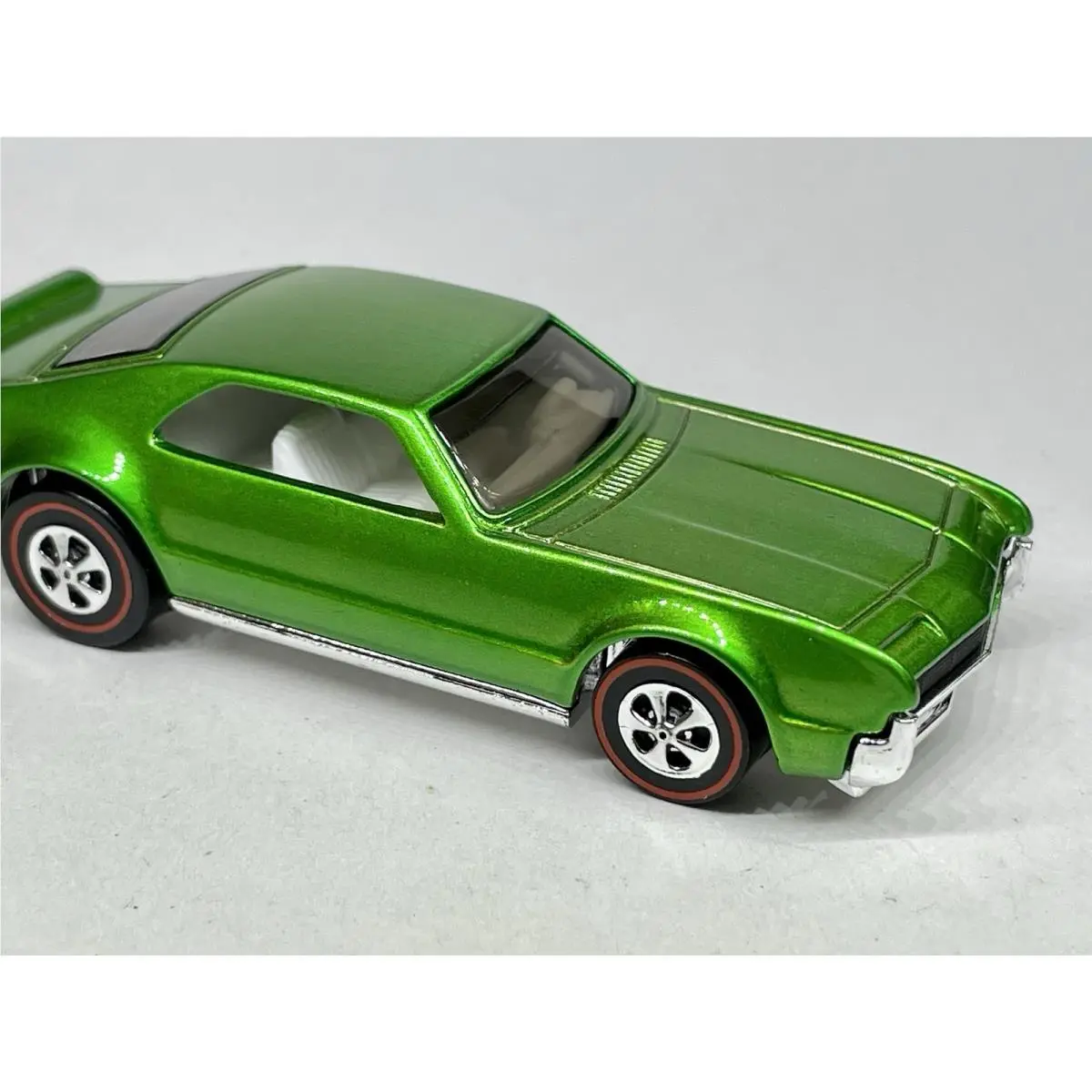 Hot Wheels Custom Made Redline ‘66 Toronado Deep Pearl Green