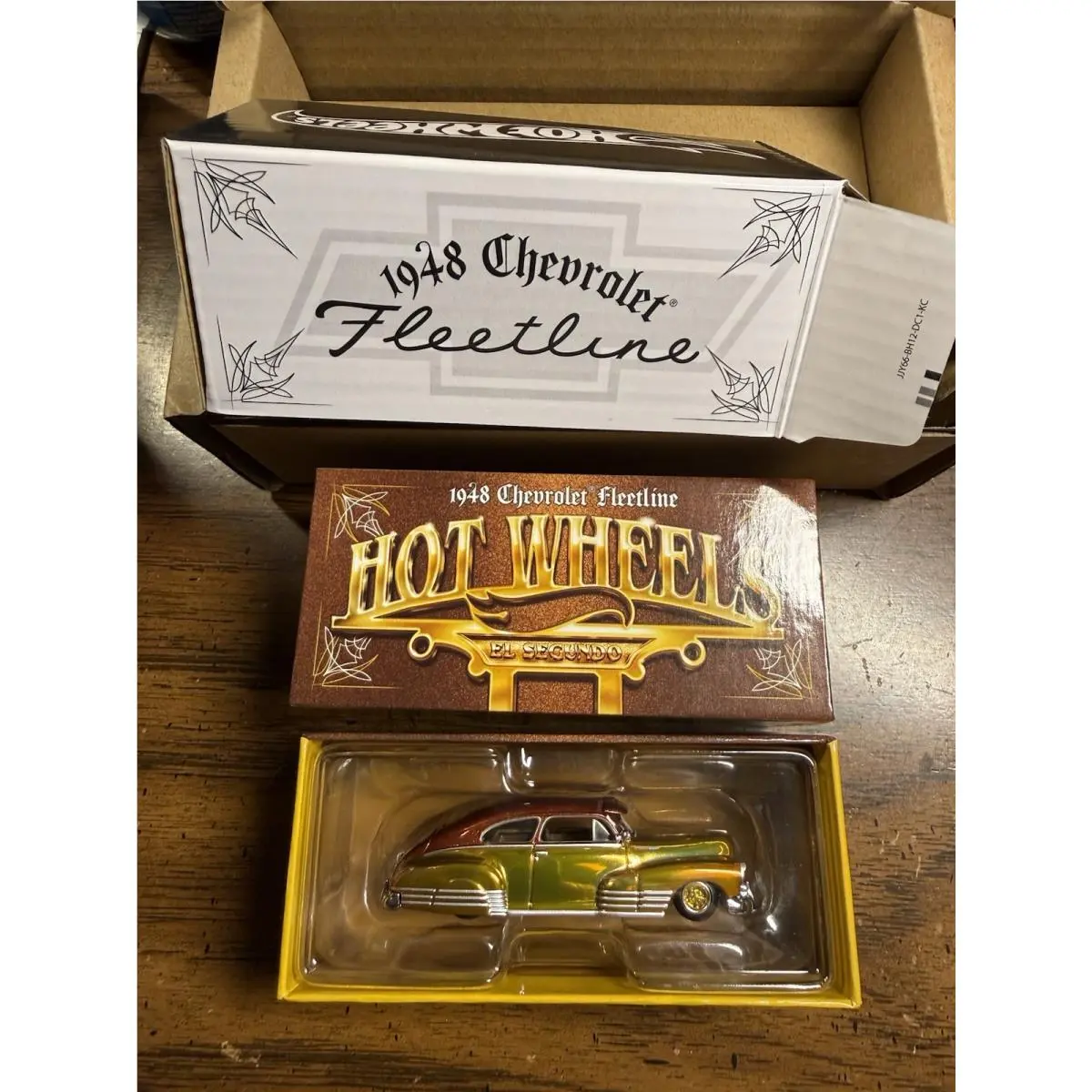 Hot Wheels 2026 Rlc 1948 Chevrolet Fleetline Gold Exclusive Redline Club