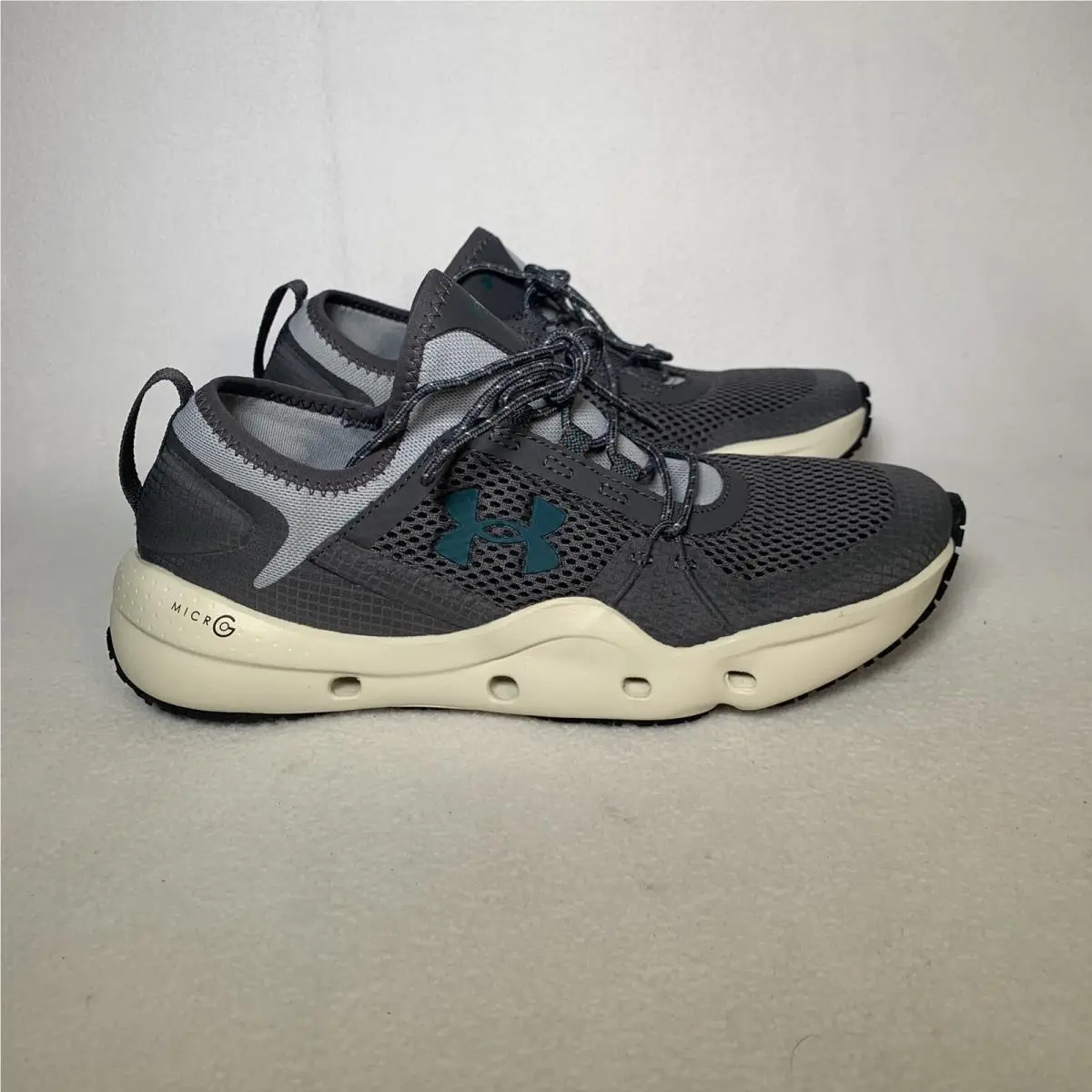 Under Armour Micro G Kilchis Mens Size 8.5 Sneakers Breathable Gray Fishing