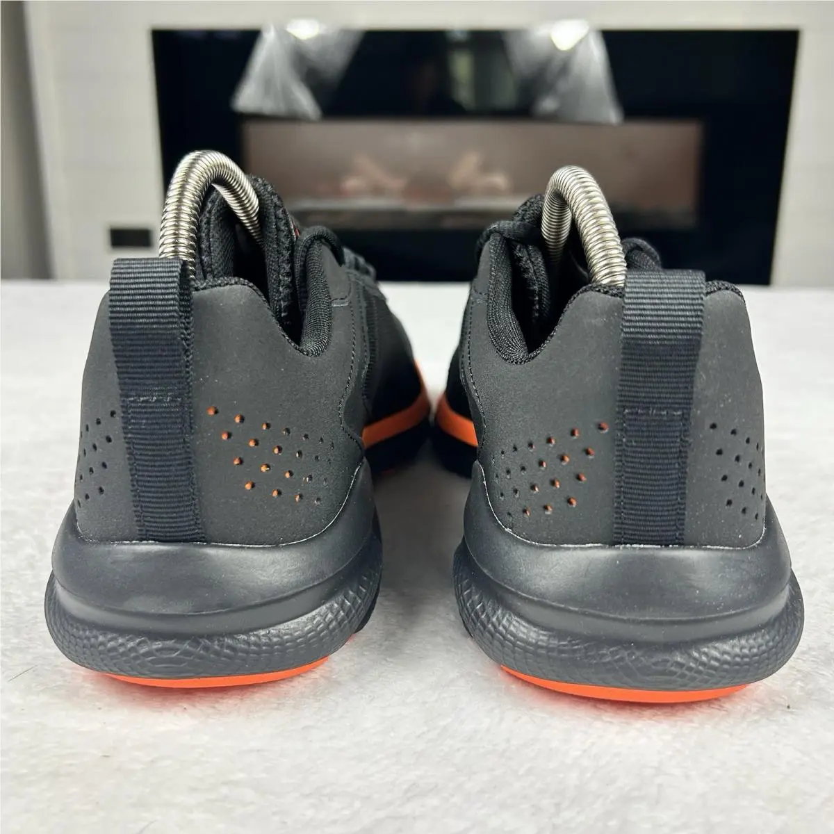 Under Armour shoes - Under Armour Charged Assert 9 - 3024590-005 - Black/Orange (UPC: 0195251658008) 9