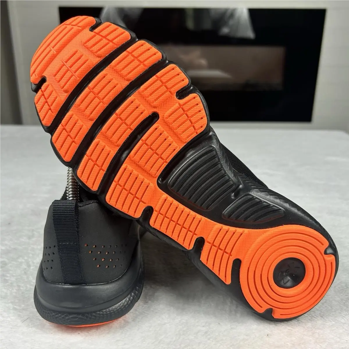 Under Armour shoes - Under Armour Charged Assert 9 - 3024590-005 - Black/Orange (UPC: 0195251658008) 11