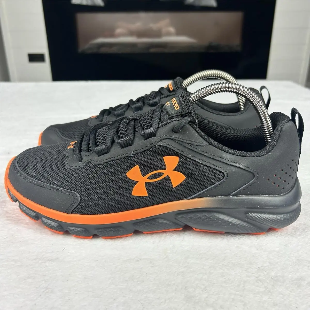 Under Armour shoes - Under Armour Charged Assert 9 - 3024590-005 - Black/Orange (UPC: 0195251658008) 1