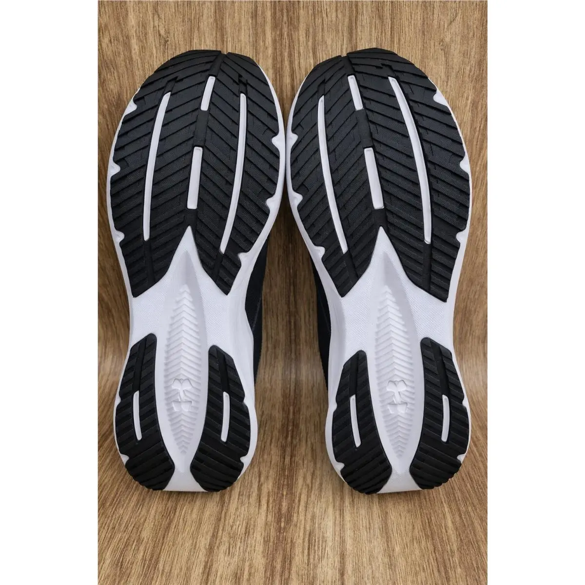 Under Armour shoes - Under Armour Charged Assert 11 - Black (UPC: 198633595861) 4