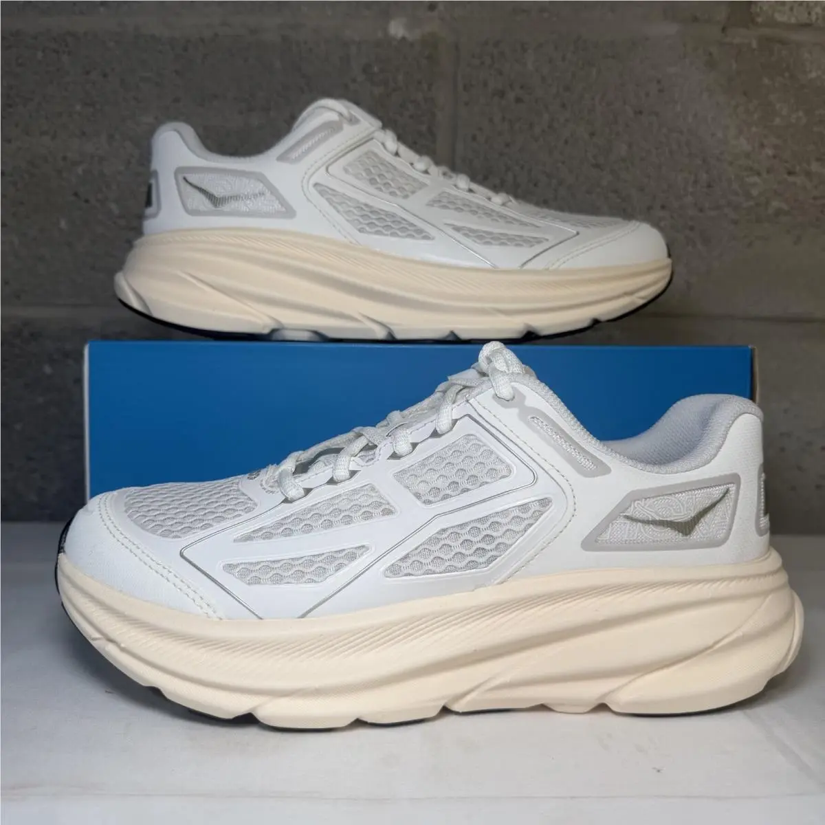 Hoka shoes - Hoka One One Clifton L - 1160050-ERM - White 0