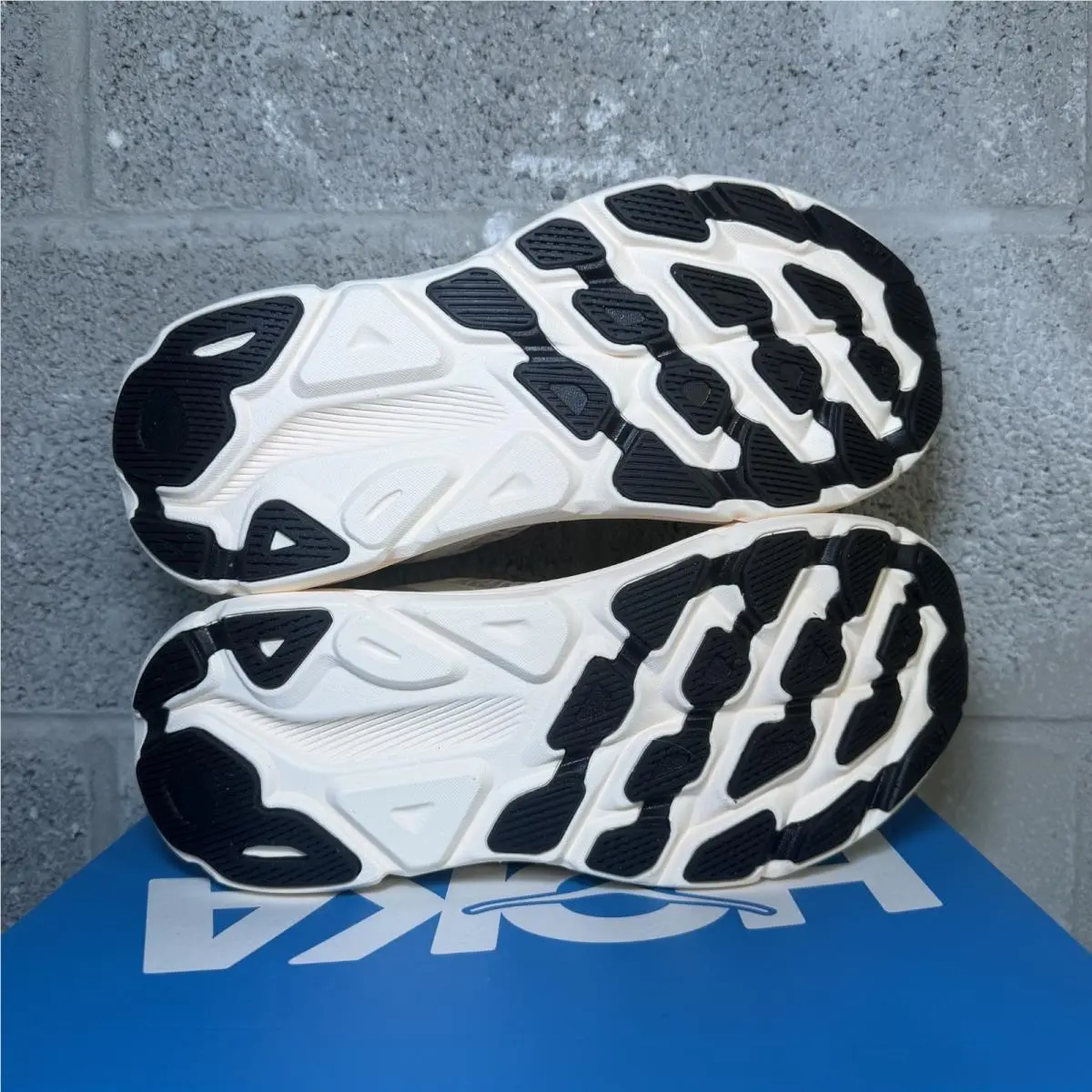 Hoka shoes - Hoka One One Clifton L - 1160050-ERM - White 2