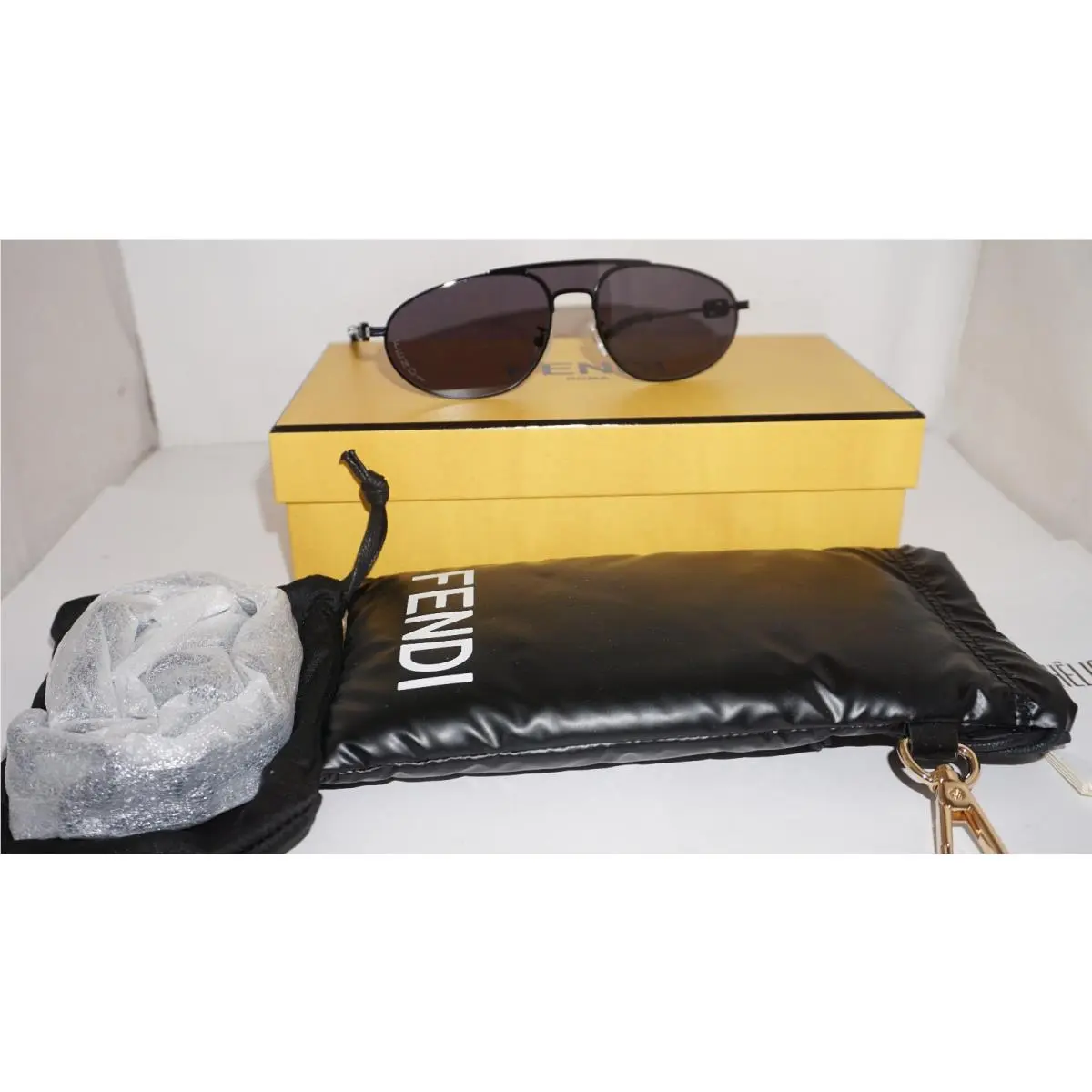 Fendi Sunglasses Aviator Black Bridge Grey FE40072U-Y 01A 57 17 140