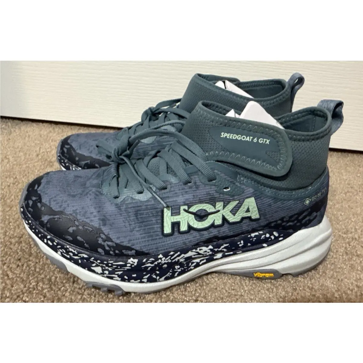 Hoka One One Women`s Speedgoat 6 Mid Gtx Running Sneaker Shoes Size 7B US