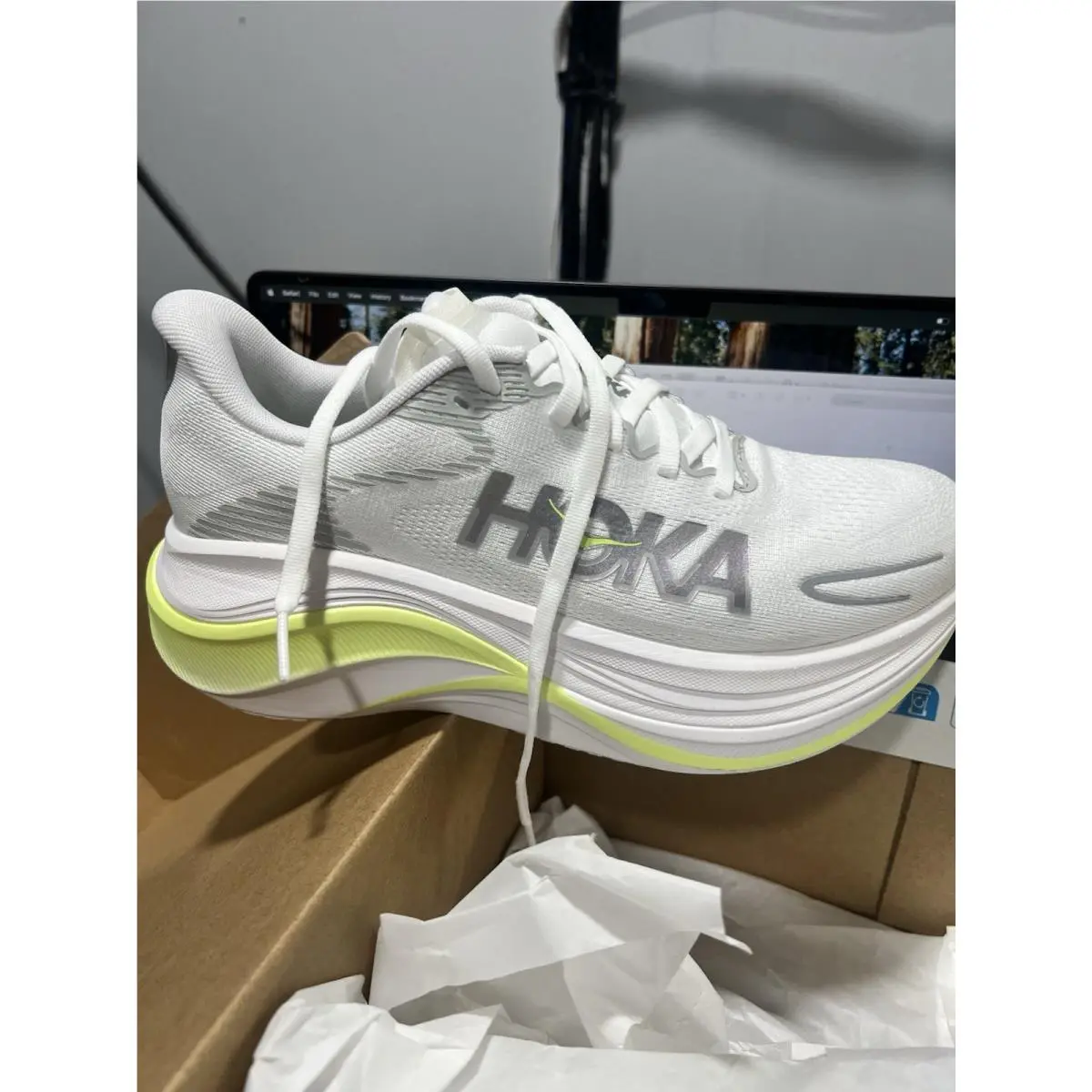 Hoka shoes - Home One Skyward X2 - Home One Skyward - White 0