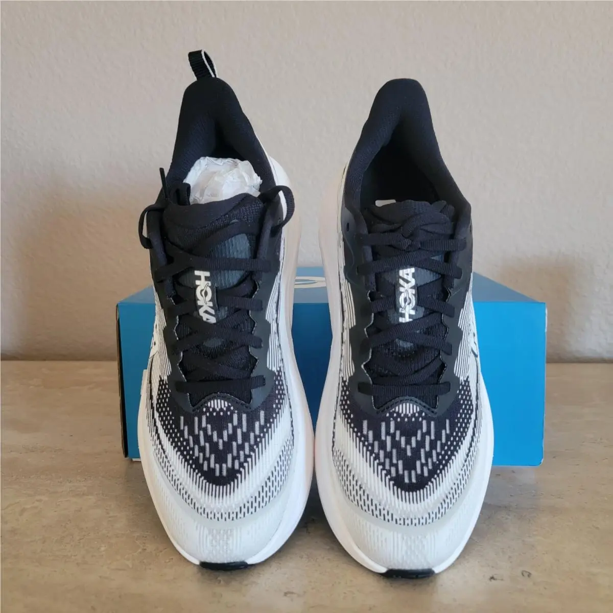 Hoka shoes - Hoka One One HOKA Skyflow - 1155113-BWHT - White 1