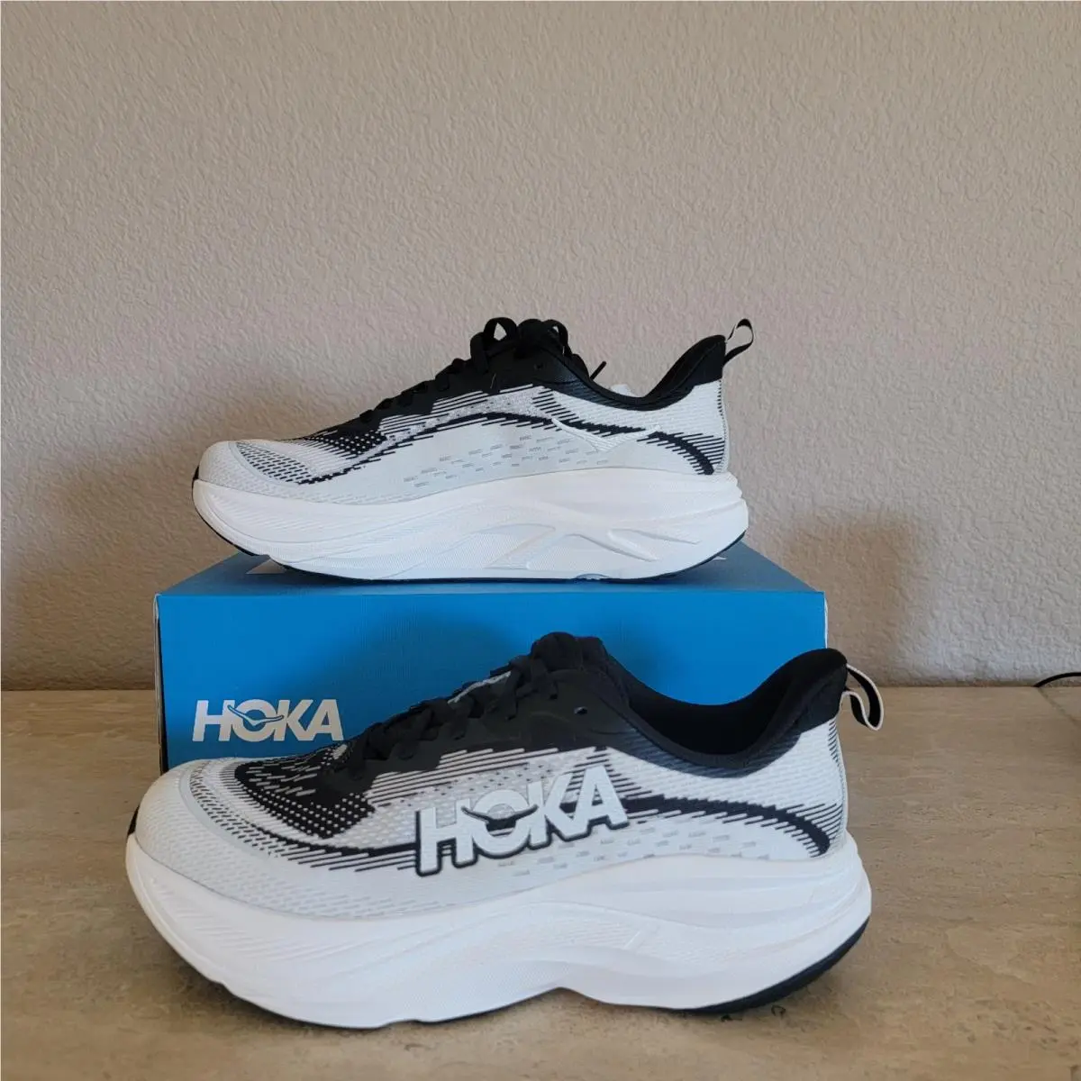Hoka shoes - Hoka One One HOKA Skyflow - 1155113-BWHT - White 2