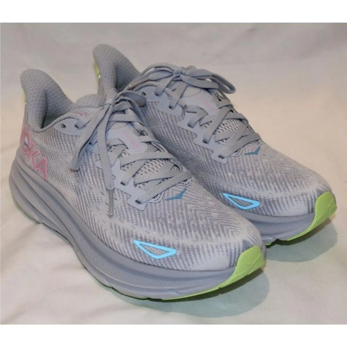 Hoka One Women`s Clifton 9 Running Athletic Sneakers Glls Gray Pink 6.5