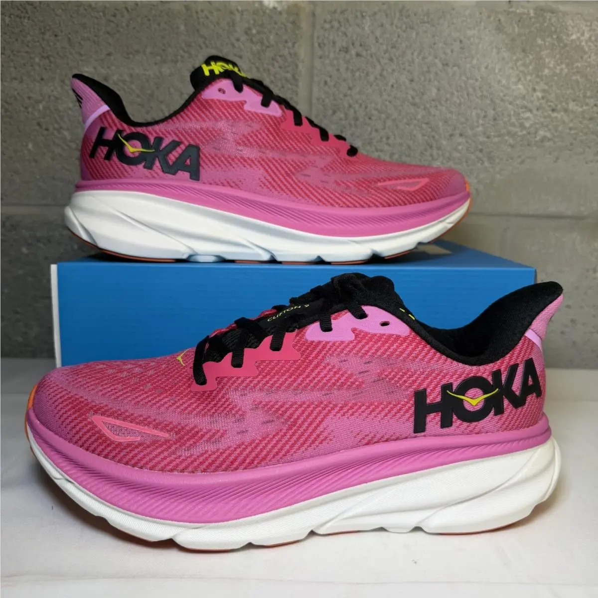 Hoka Clifton 9 Women`s Size 9 Color Pink/black