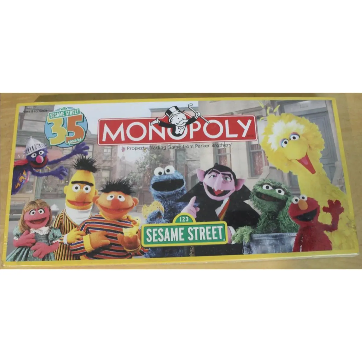 New/shelf Wear Monopoly Sesame Street 35th Anniversary 2004