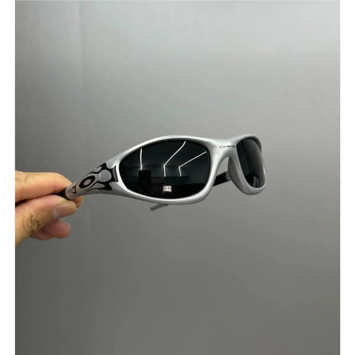 Vintage 90s  Straight Jacket 99 Muzm 9505 Silver Frames Black Lenses by Oakley