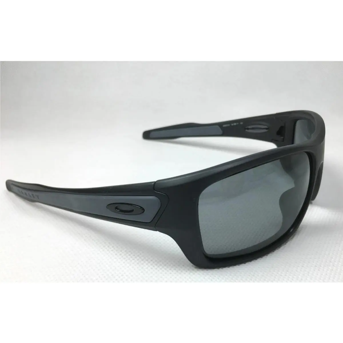 Oakley Turbine Black/grey Sunglasses with Grey Prizm Polarized Lens - OO9263-01