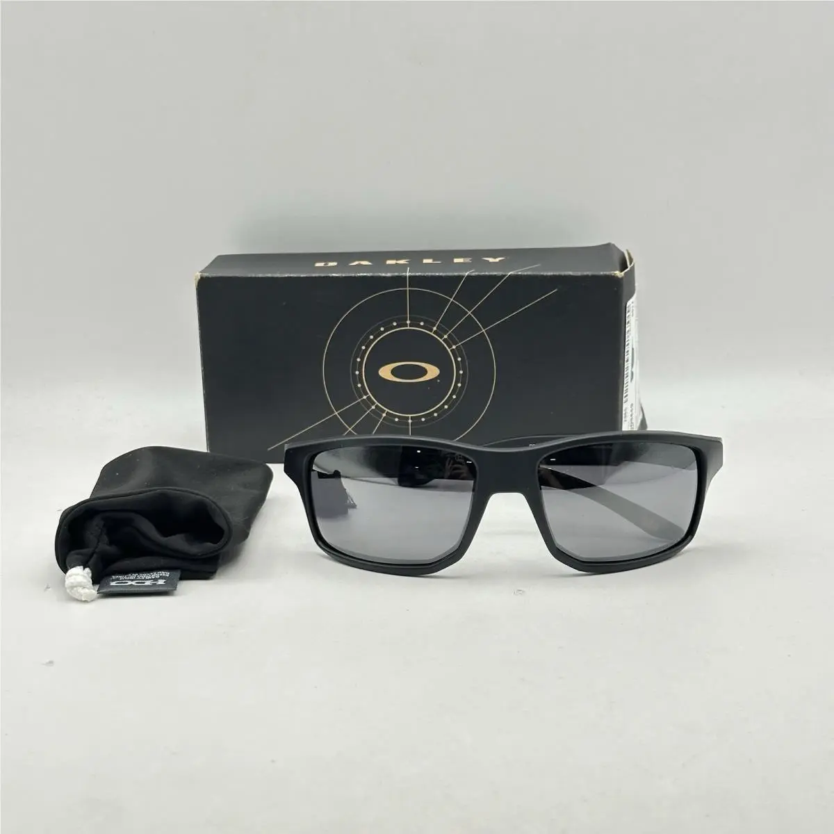 Oakley Mens Gibston Square Wrap Polarized Prizm Sunglasses Black/gray
