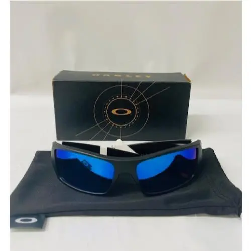 Oakley OO9014 Gascan Sunglasses in Matte Black w/ Prizm Sapphire Polarized Lens