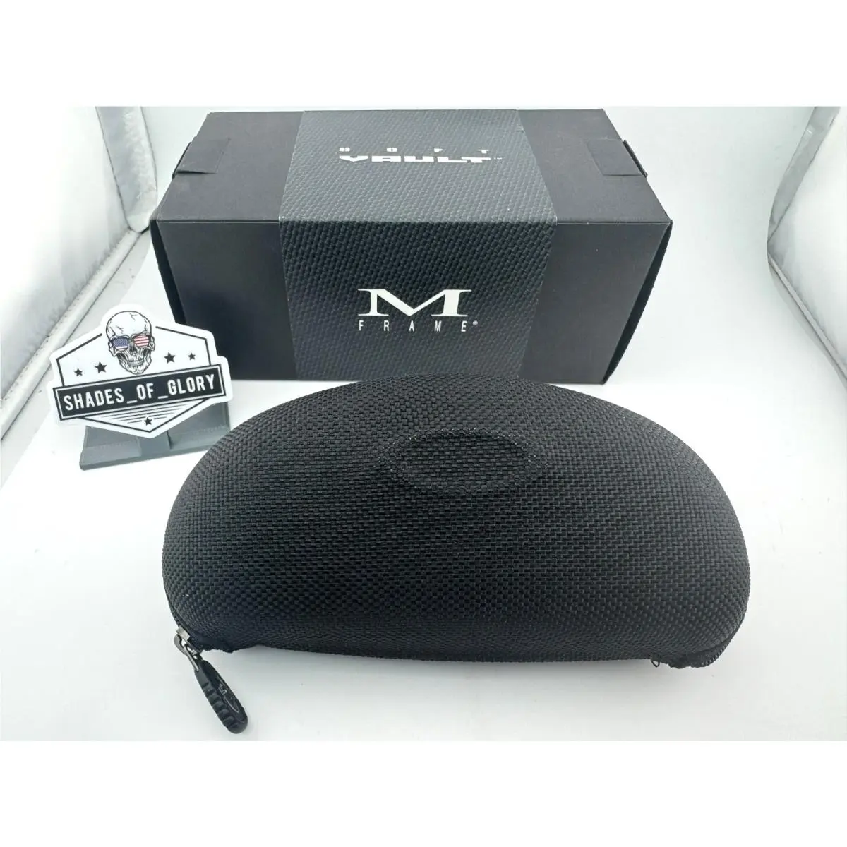 Oakley M Frame Soft Vault Sunglasses Zippered Case Clamshell Black Box Rare