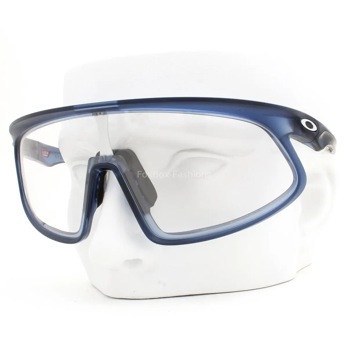 Rslv Sunglasses OO9484D-0749 Blue Photochromic Clear to Black with Case by Oakley