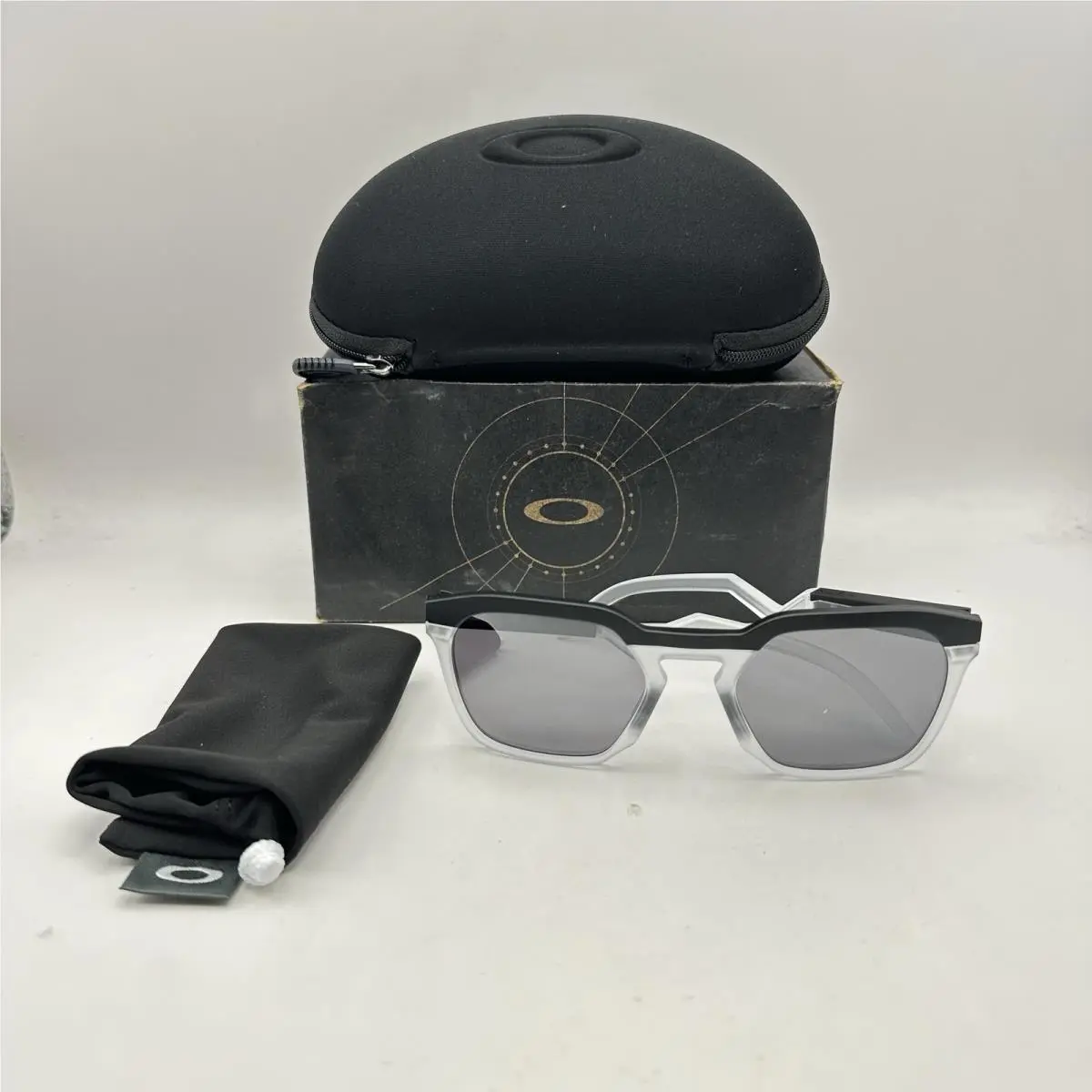 Oakley Mens Hstn SQ Square Polarized Mirror Prizm Sunglasses OO9533 Black/clear