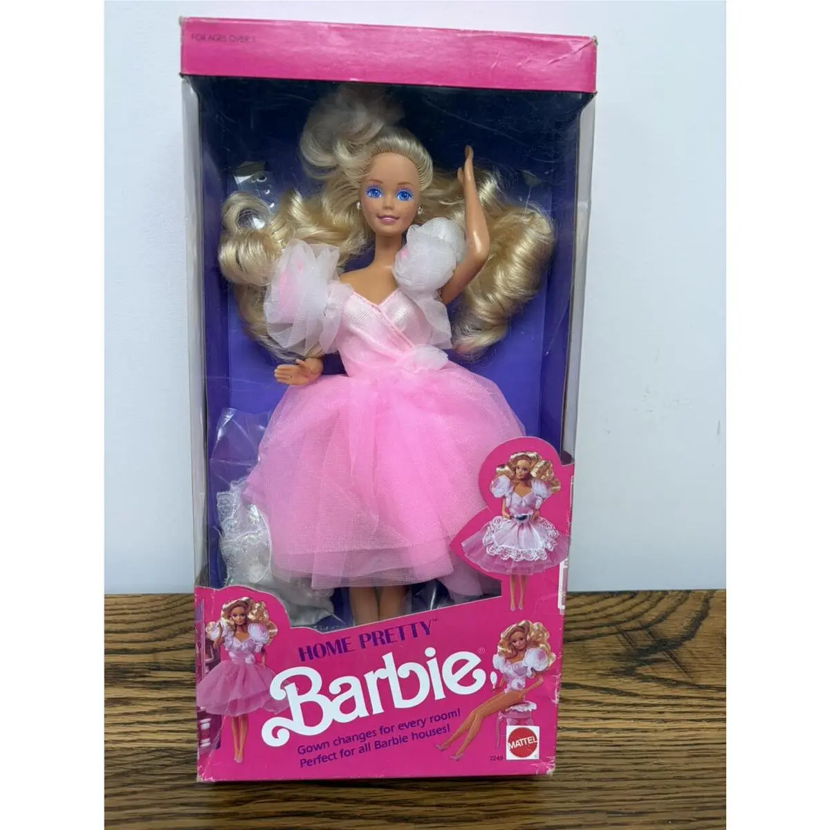 Mattel Barbie Home Pretty Doll Nrfb 2249 Box Damage
