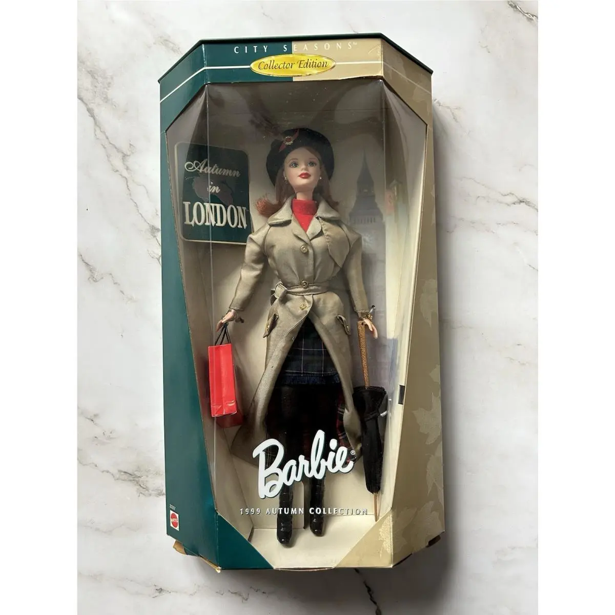 Mattel 1997 Collector Edition City Seasons Autumn In London Barbie Doll