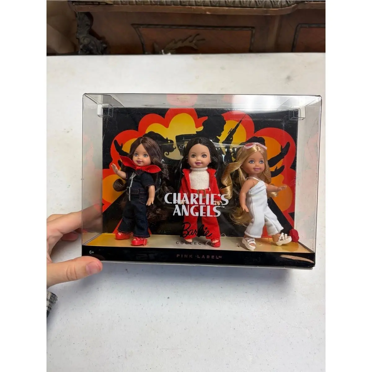 Charlie`s Angels Barbie Collector Dolls - Pink Label - Kelly Giftset